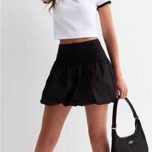 St. John SoCa Black Bubble Hem Mini Skirt Size 2 NWT